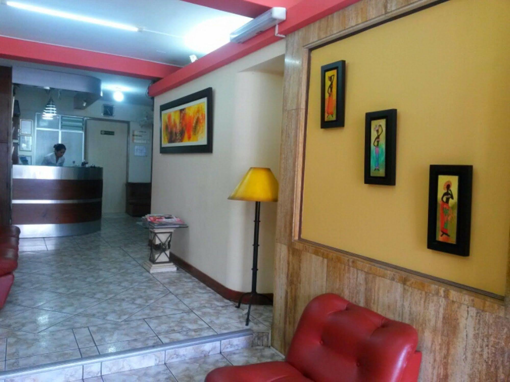 Hostal Solari Trujillo Exterior foto