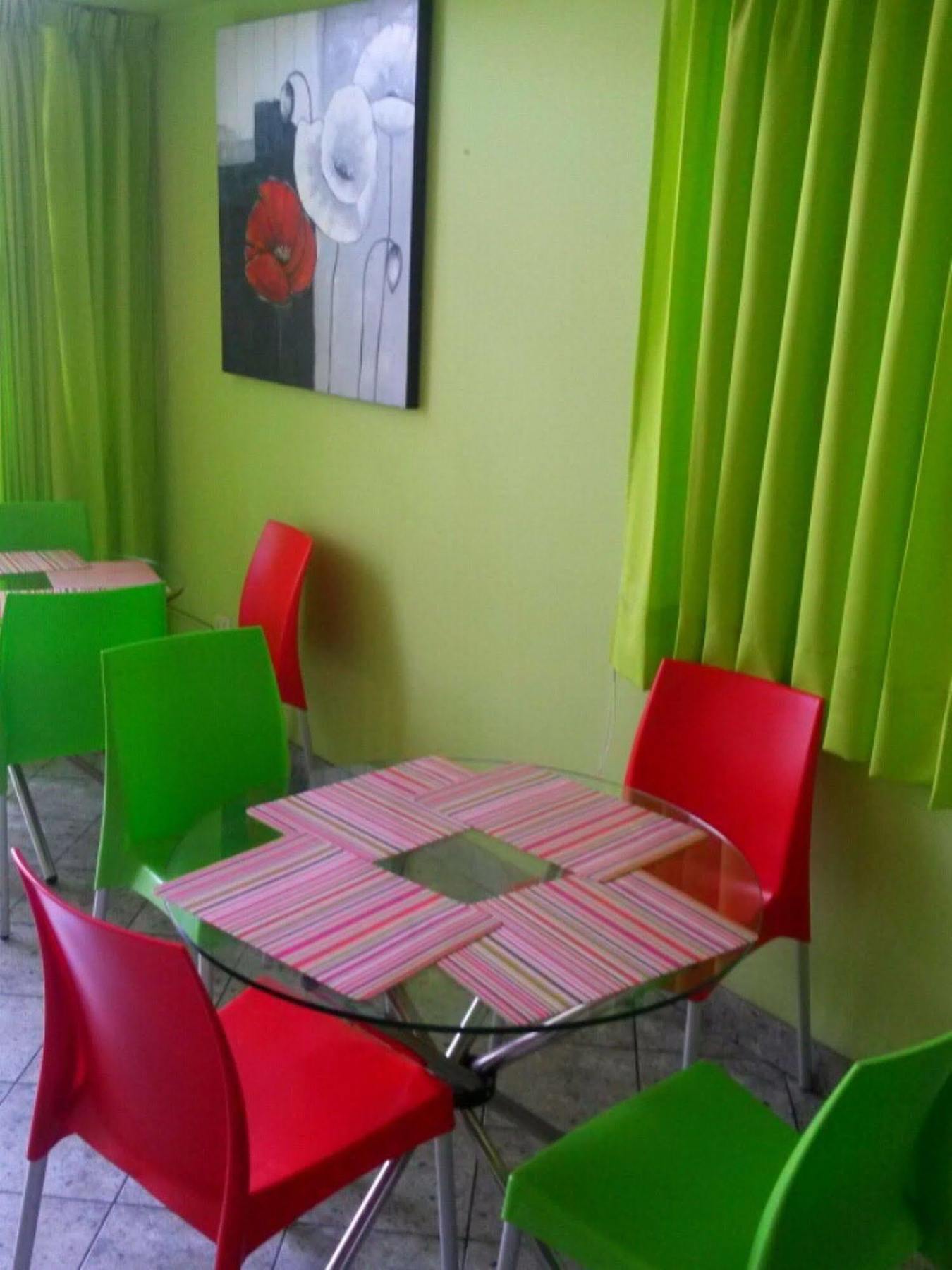 Hostal Solari Trujillo Exterior foto